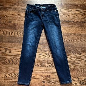 Judy Blue Handsanded Resin Skinny